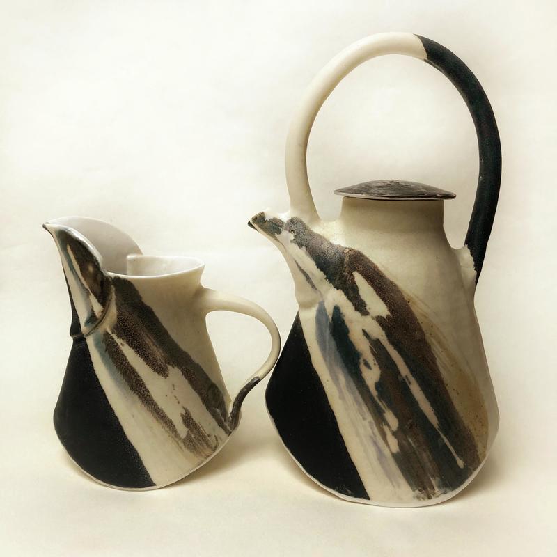 boat teapot and boat jug in porcelain