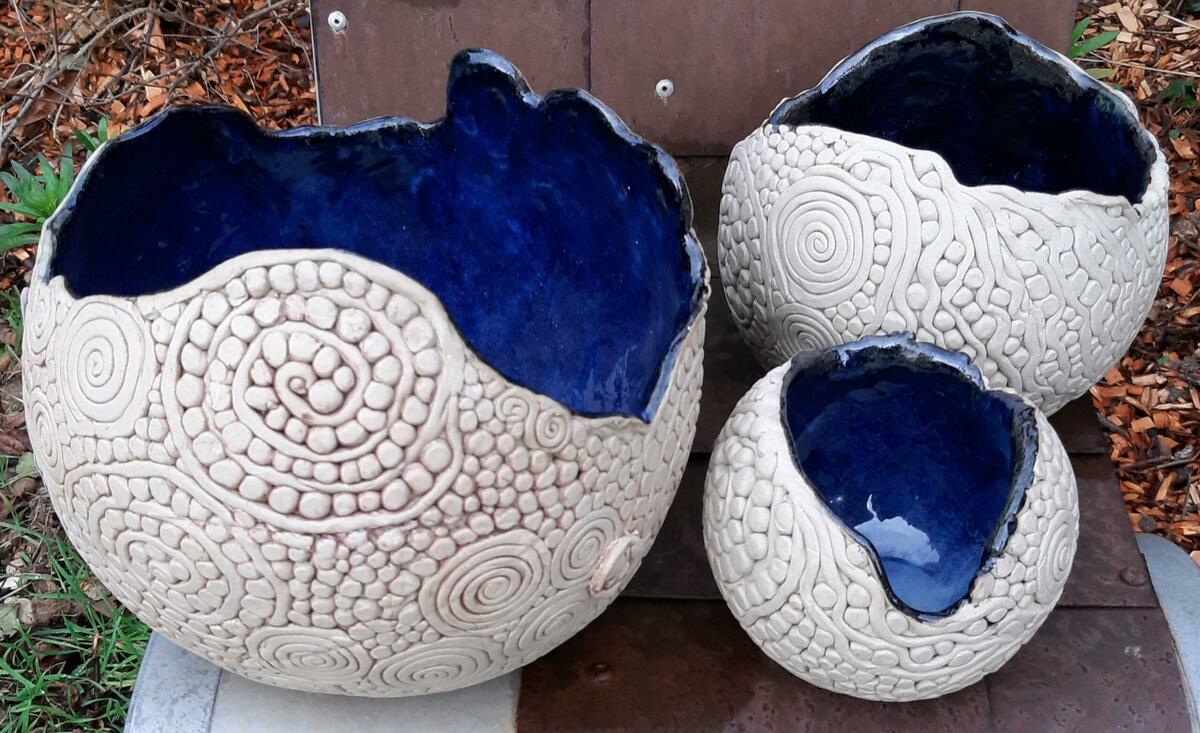 Alison Holmans: Handcoiled stoneware bowls