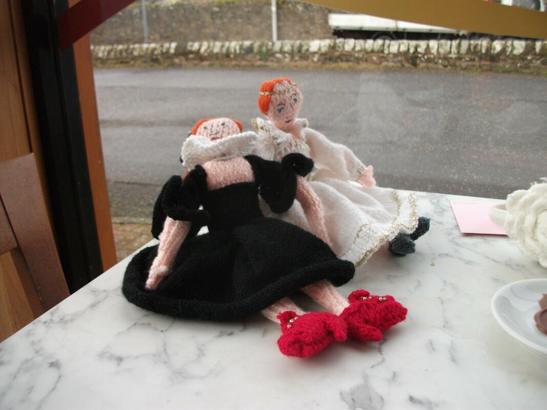Royal Cousins - knitted dolls