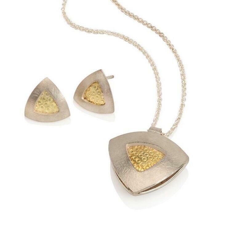 Silver & 18ct gold pendant and earrings.