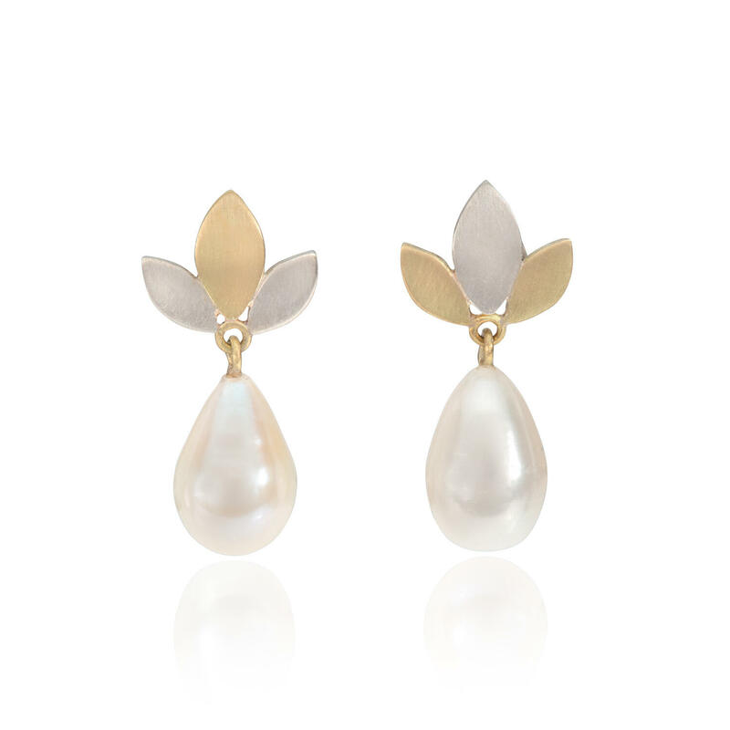 Silver, 18ct gold & drop pearl earrings.