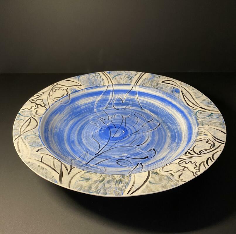 Large decorated bowl 39.5cm
