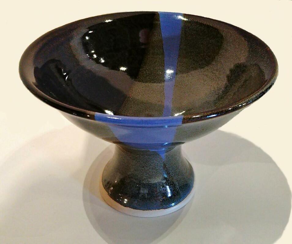 Pedestal pot. Tenmoku glaze with blue flash. D. 18cm, £40.00