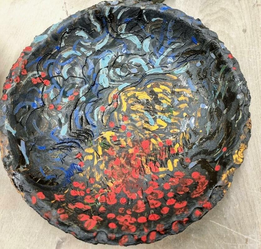 Ceramic dish in the style of Van Gogh
