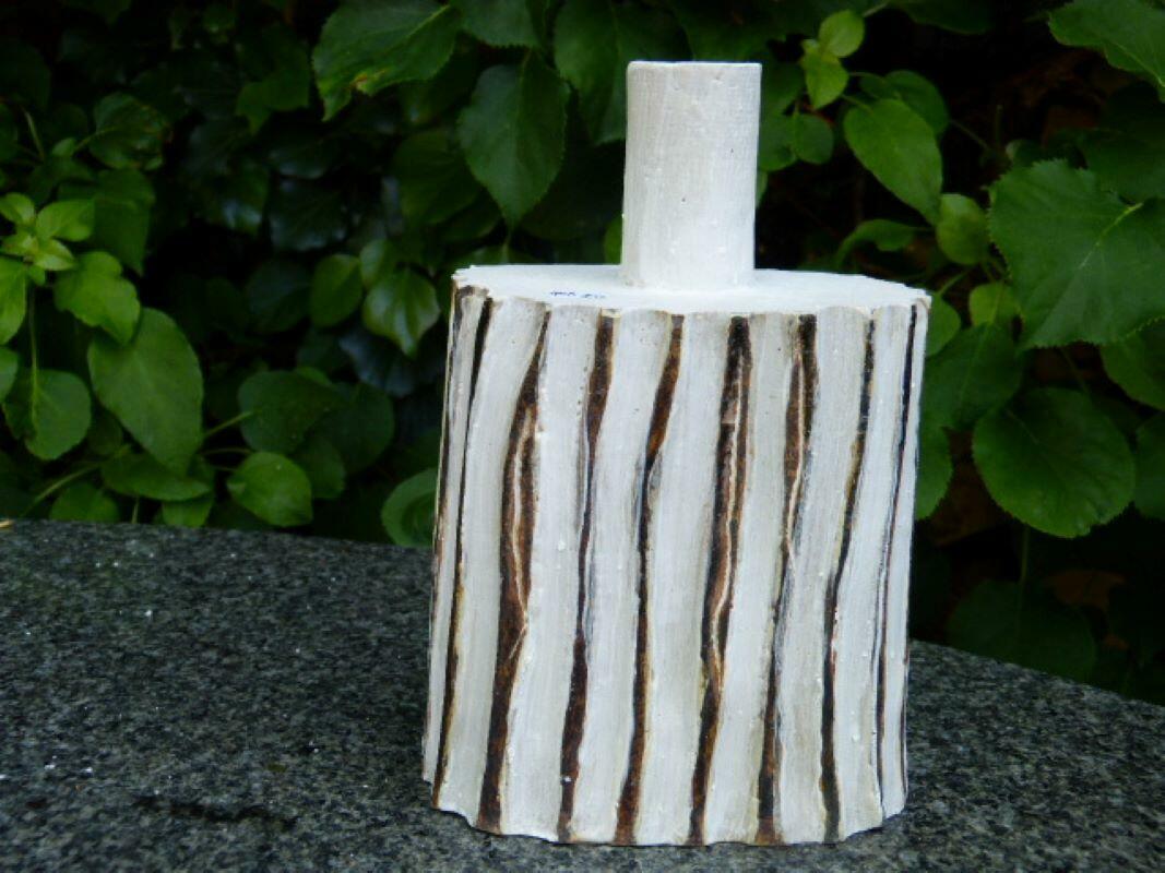 Fluted flask