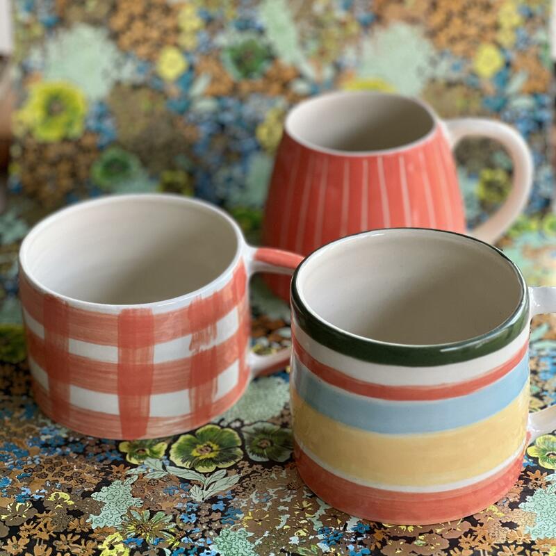 Check & stripes orange mugs