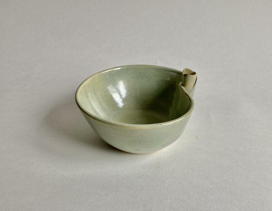 small bowl with curl  12 x 5 cm   £18
