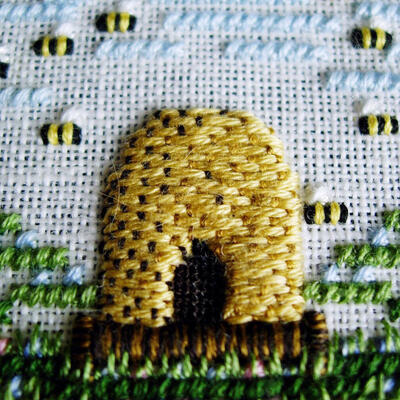 Beehive detail - designed by Bethany Hughes of Blue Coppice