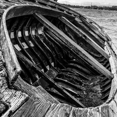 Abandoned boat 1