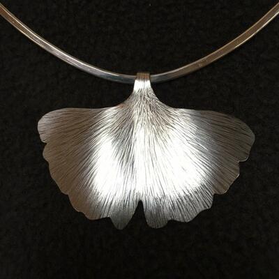 Gingko leaf silver choker