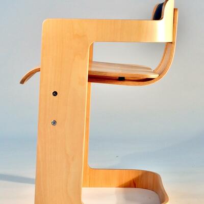 One Sheet dining chair in laminated ply