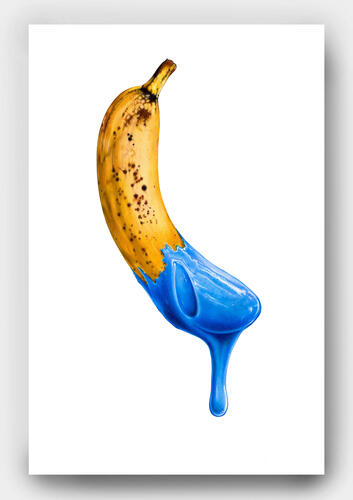 Gabriella Anouk's stunning hyperrealism drawing 'Banana Blue' - Slime Series