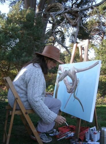 Julia Sorrell painting a Scot's Pine Branch
