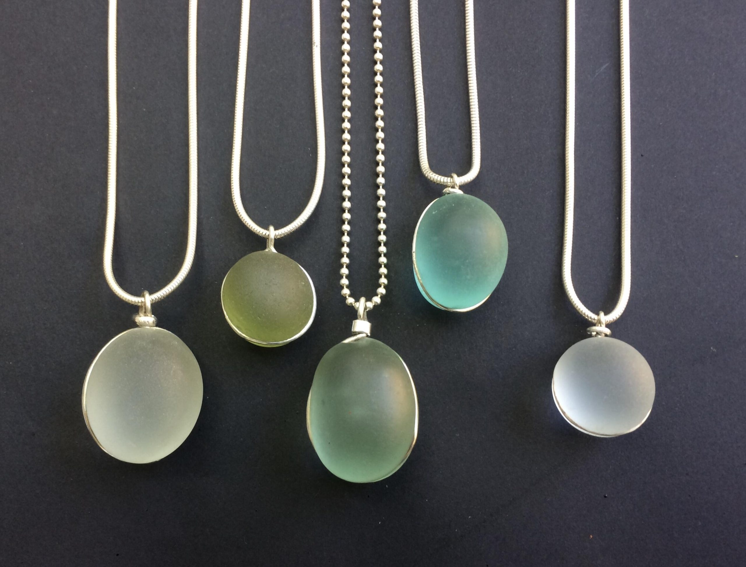 Tess Blenkinsop: Rim set pendants