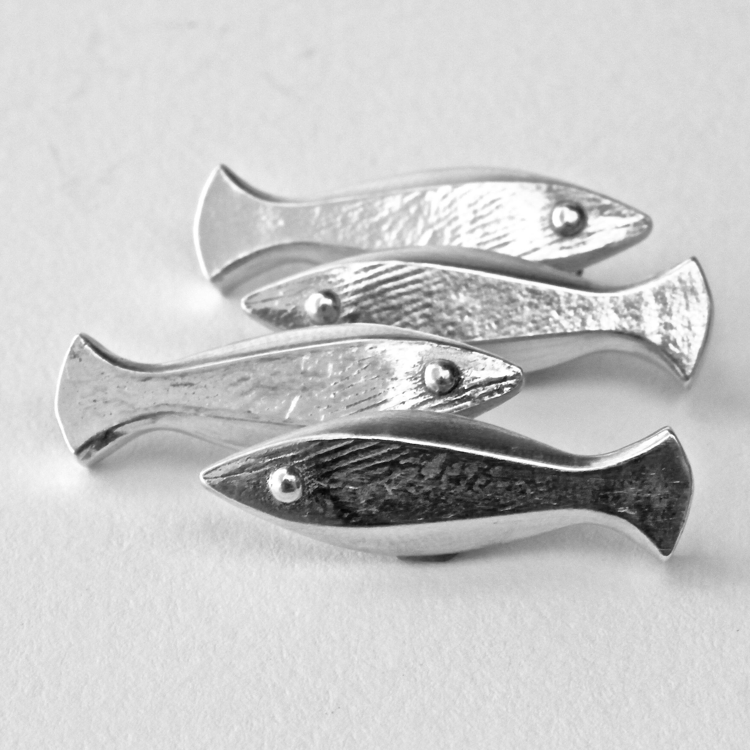 Tess Blenkinsop: Silver fish cufflinks