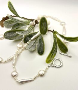 Nicola Murphy: Winter wonderland bracelet