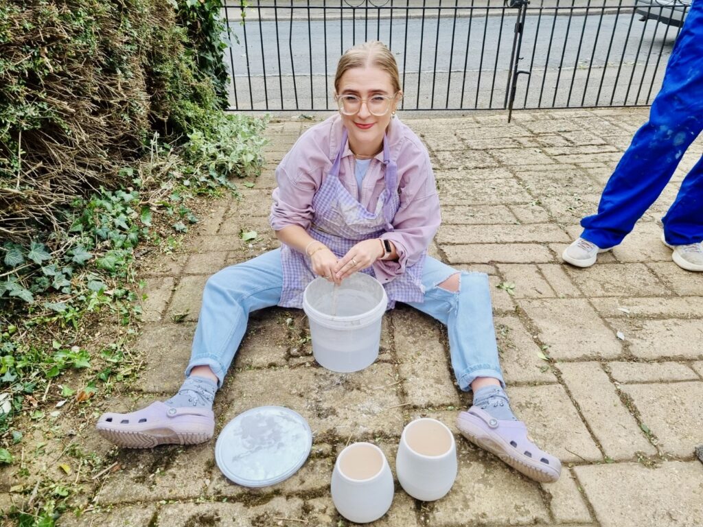 Samantha Alice giving Raku a go