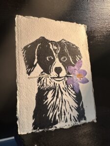 Laura Pomarius: Lino print with real flower