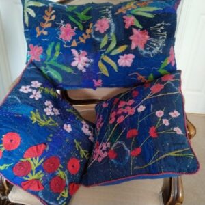Lis Mann: cushions with machine applique