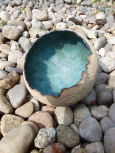 Karen Vogt: Wobble pot