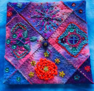 Susan Hollebone: Suskiri Bag