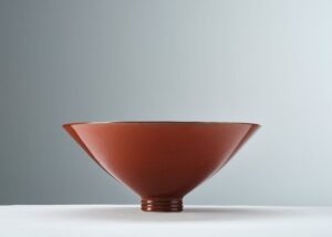 Robyn Hardyman OCG: Fine porcelain bowl thrown on the wheel
