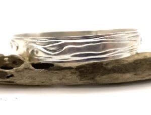 Nicola Jane Murphy: Gradient bangle