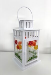 Alison Blanchard OCG, WOA: Colourful lantern
