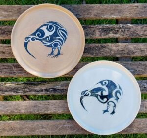 Alison Holmans: Kiwis on plates Sets can be made all different designs
