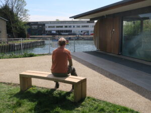 Rodas Irving: Curved oak Northways bench, Osney Lock Hydro