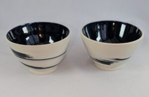 Tanya Hill OCG: Porcelain bowls with dark blue agate