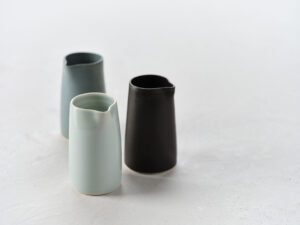 Robyn Hardyman OCG: Fine porcelain pourers thrown on the wheel