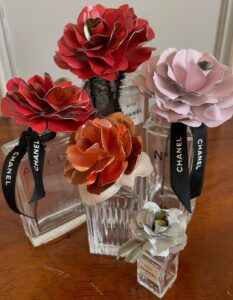 Claire Fyfe-Jackson: Assorted metal rose sculptures