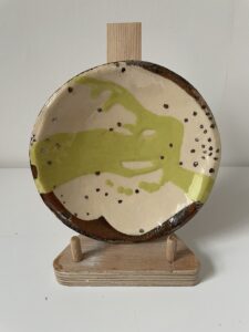 Elizabeth Newbery: 'Puddles' small dish decorated with slips and lustre